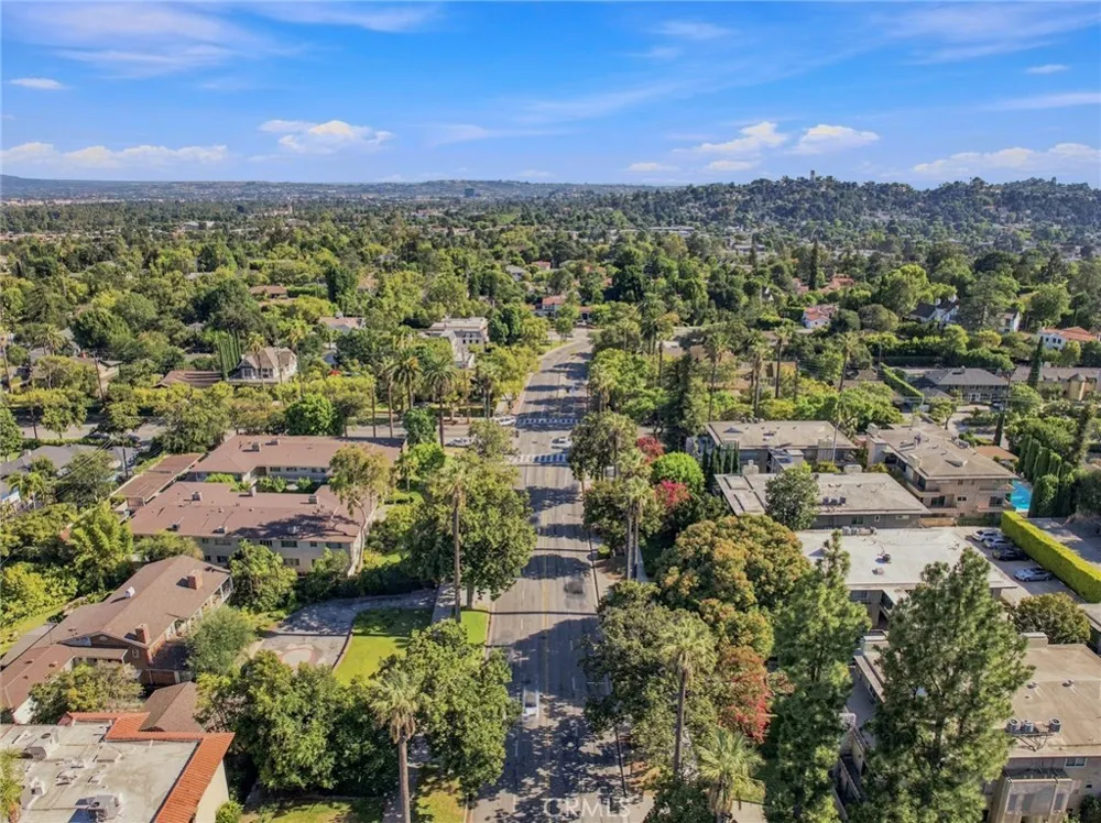 1255 S Orange Grove Boulevard #5 Pasadena, CA 91105