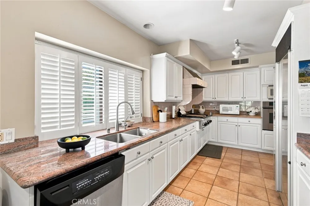 1255 S Orange Grove Boulevard #5 Pasadena, CA 91105