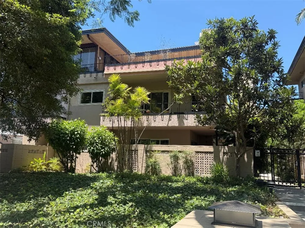 1255 S Orange Grove Boulevard #5 Pasadena, CA 91105