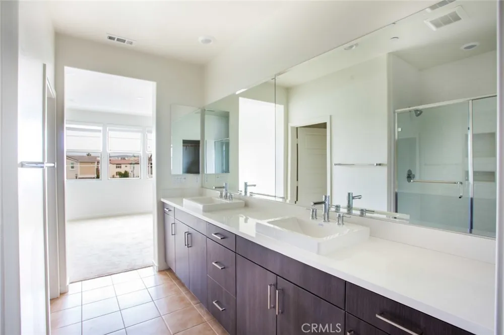 236 Harringay Irvine, CA 92618
