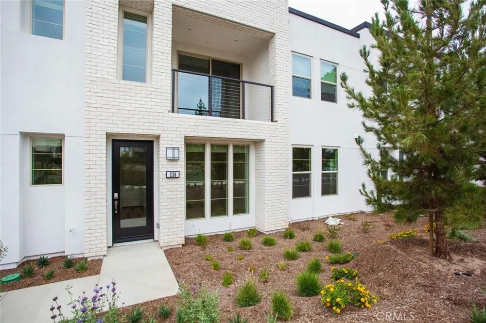 236 Harringay Irvine, CA 92618