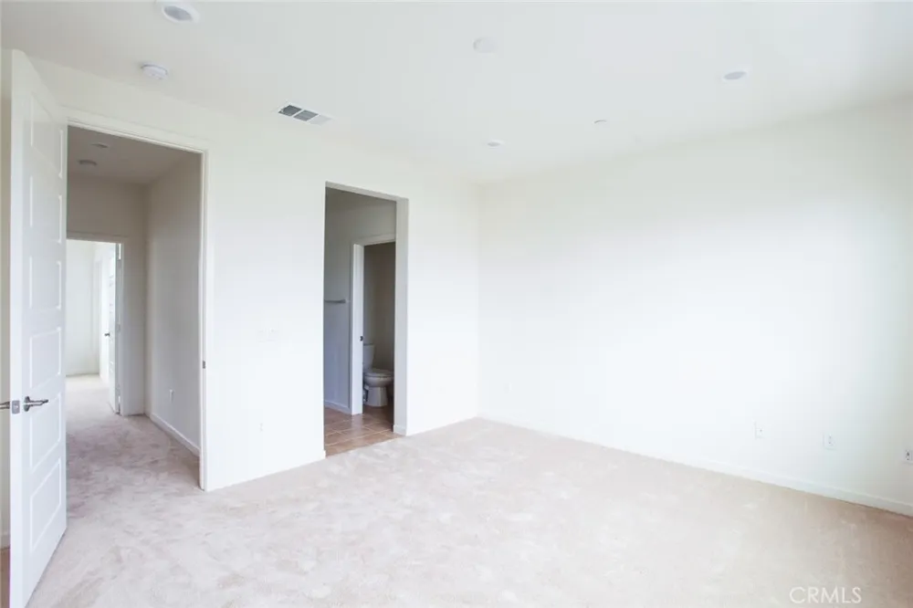 236 Harringay Irvine, CA 92618