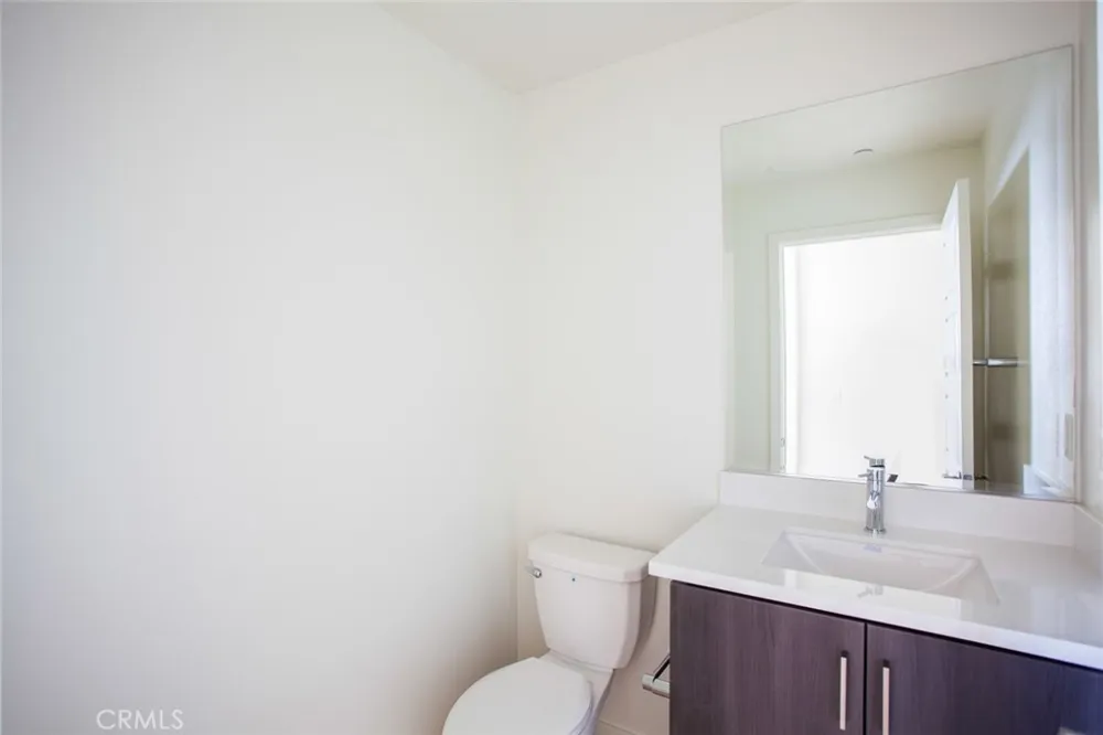 236 Harringay Irvine, CA 92618