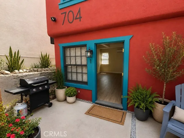 704 Occidental Boulevard #1 Los Angeles, CA 90026