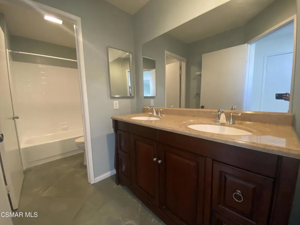 3162 Darby Street #210 Simi Valley, CA 93063