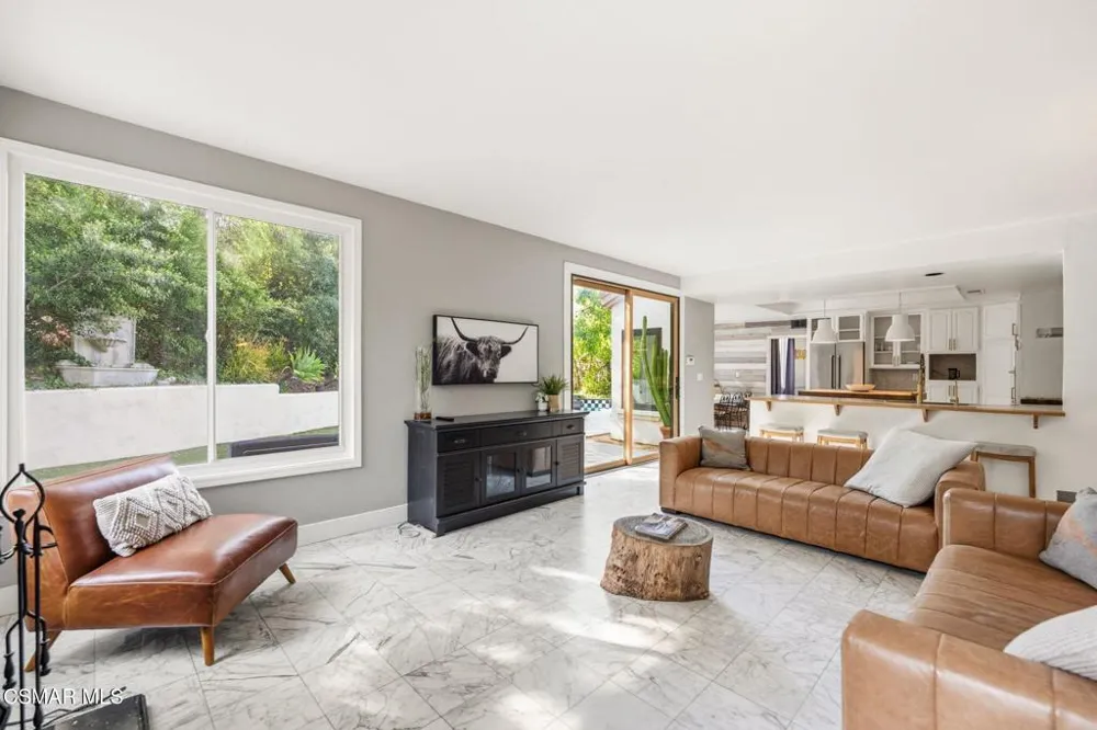 5536 Easterly Road Agoura Hills, CA 91301