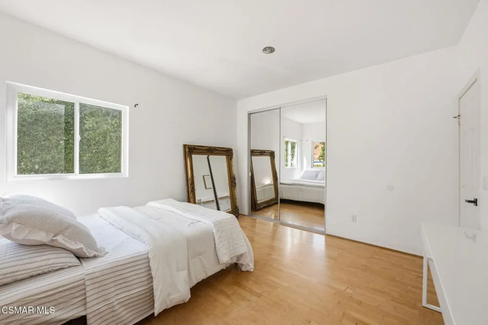 5536 Easterly Road Agoura Hills, CA 91301