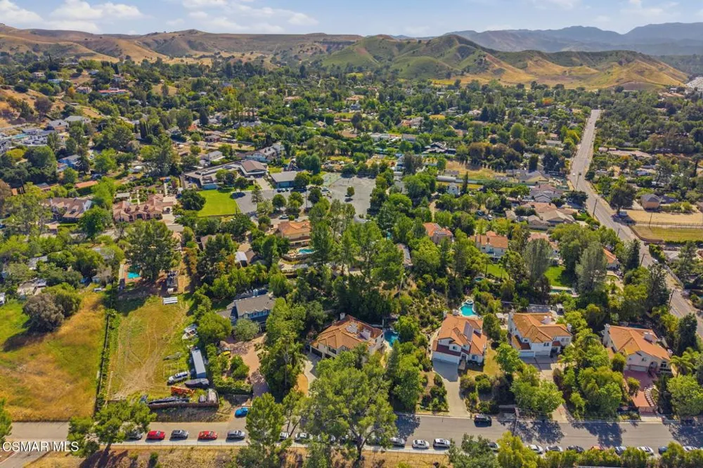 5536 Easterly Road Agoura Hills, CA 91301