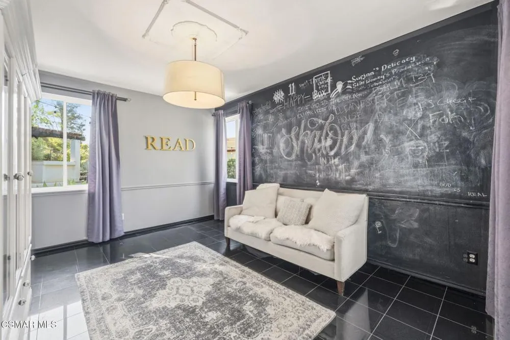 5536 Easterly Road Agoura Hills, CA 91301