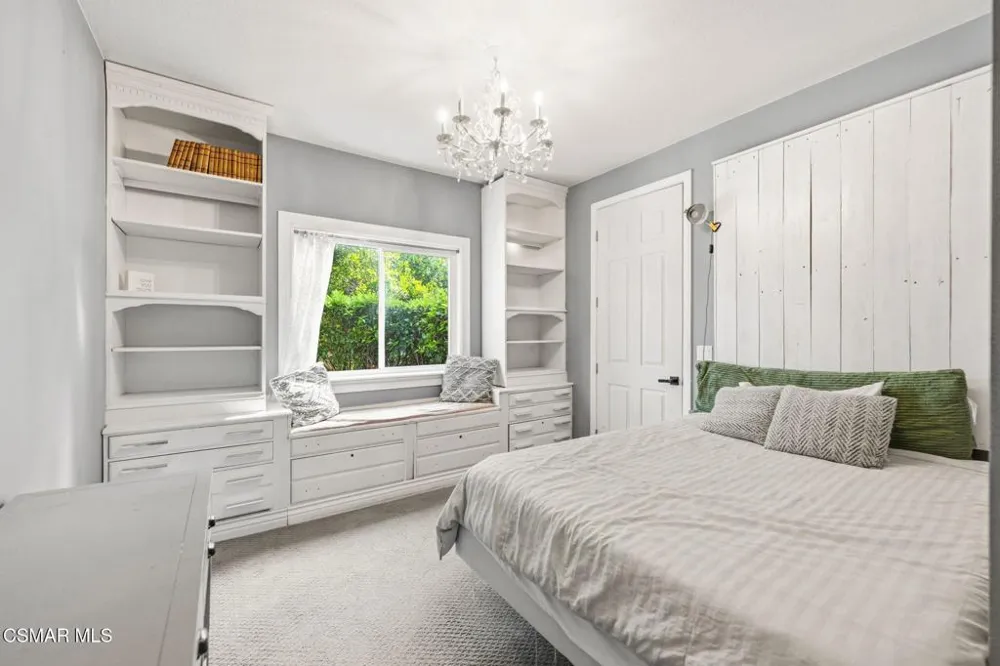 5536 Easterly Road Agoura Hills, CA 91301