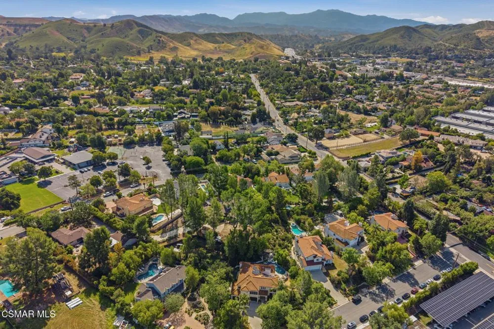 5536 Easterly Road Agoura Hills, CA 91301