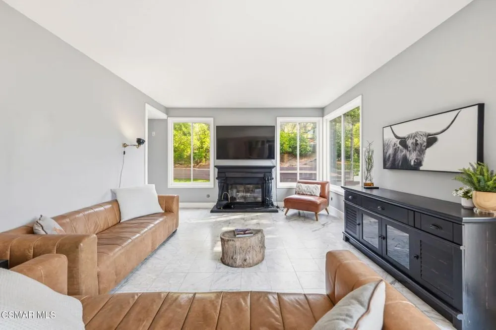 5536 Easterly Road Agoura Hills, CA 91301