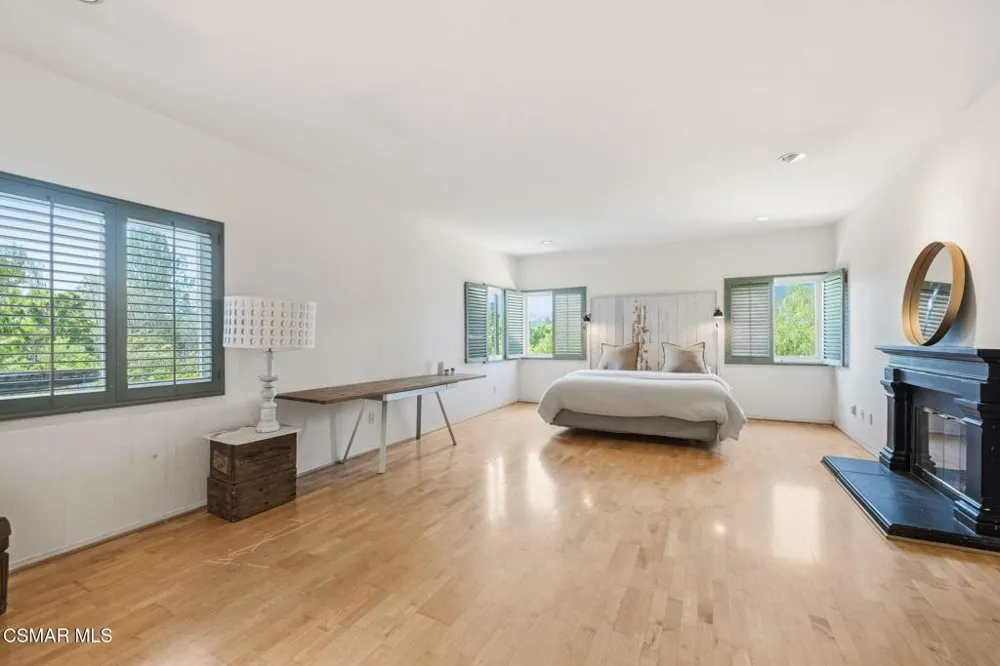 5536 Easterly Road Agoura Hills, CA 91301