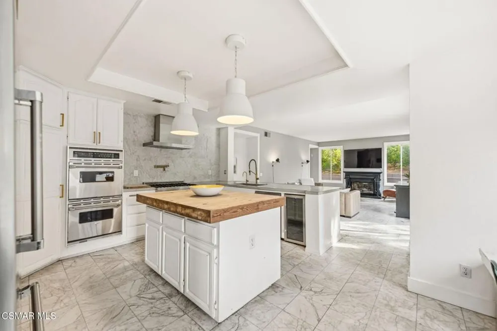 5536 Easterly Road Agoura Hills, CA 91301
