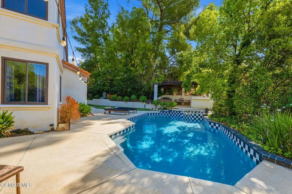 5536 Easterly Road Agoura Hills, CA 91301