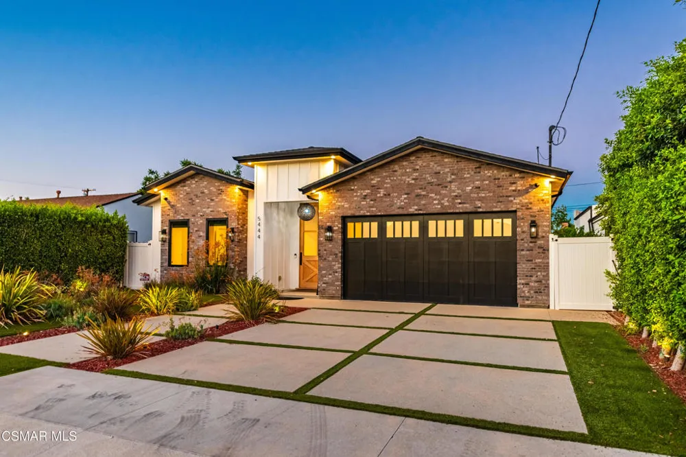 5444 Murietta Avenue Sherman Oaks, CA 91401