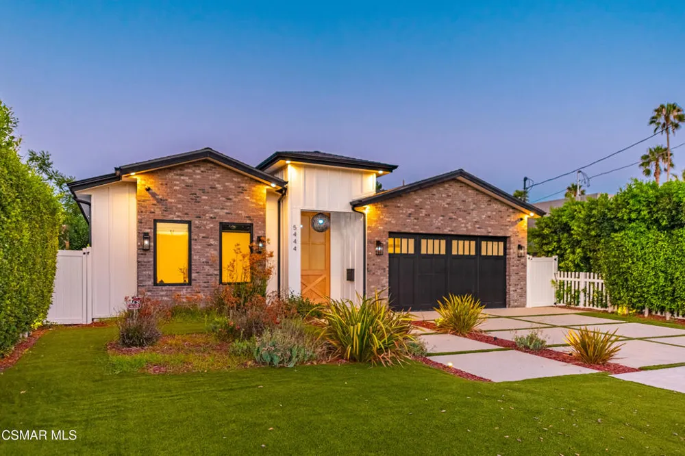 5444 Murietta Avenue Sherman Oaks, CA 91401