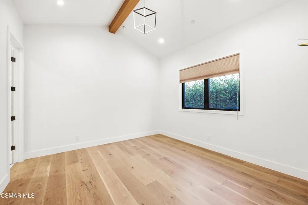 5444 Murietta Avenue Sherman Oaks, CA 91401