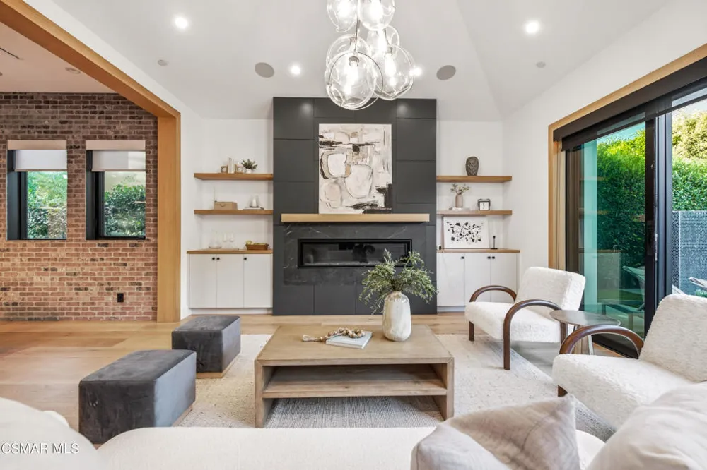 5444 Murietta Avenue Sherman Oaks, CA 91401