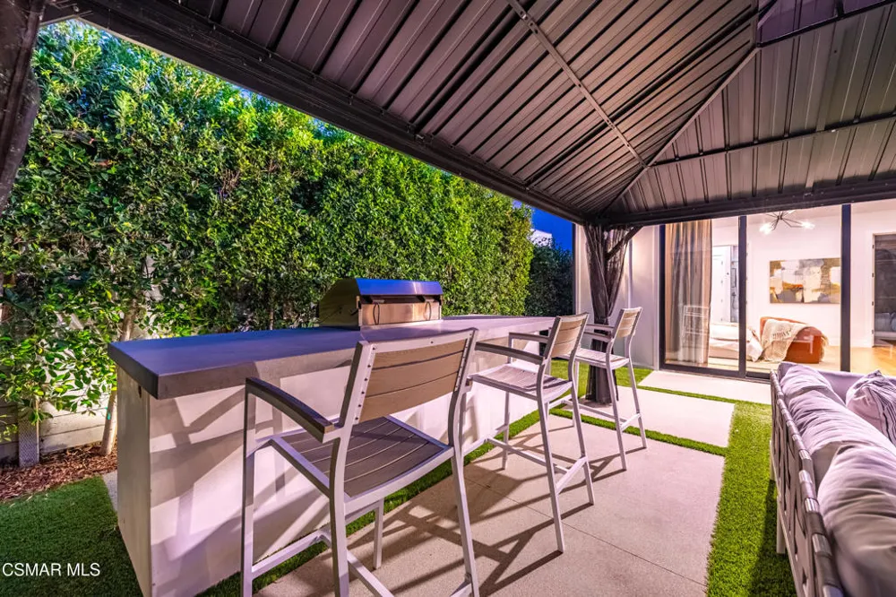5444 Murietta Avenue Sherman Oaks, CA 91401