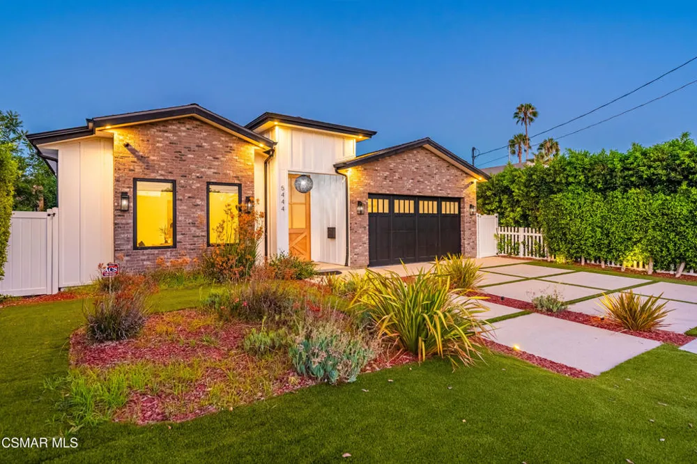 5444 Murietta Avenue Sherman Oaks, CA 91401