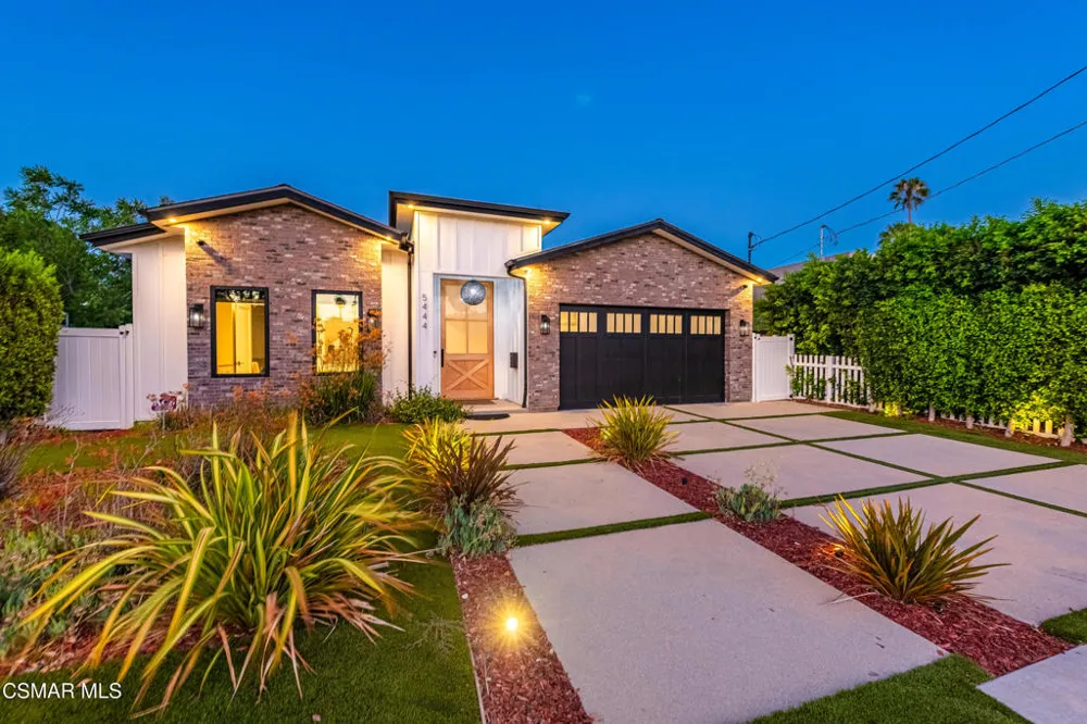 5444 Murietta Avenue Sherman Oaks, CA 91401