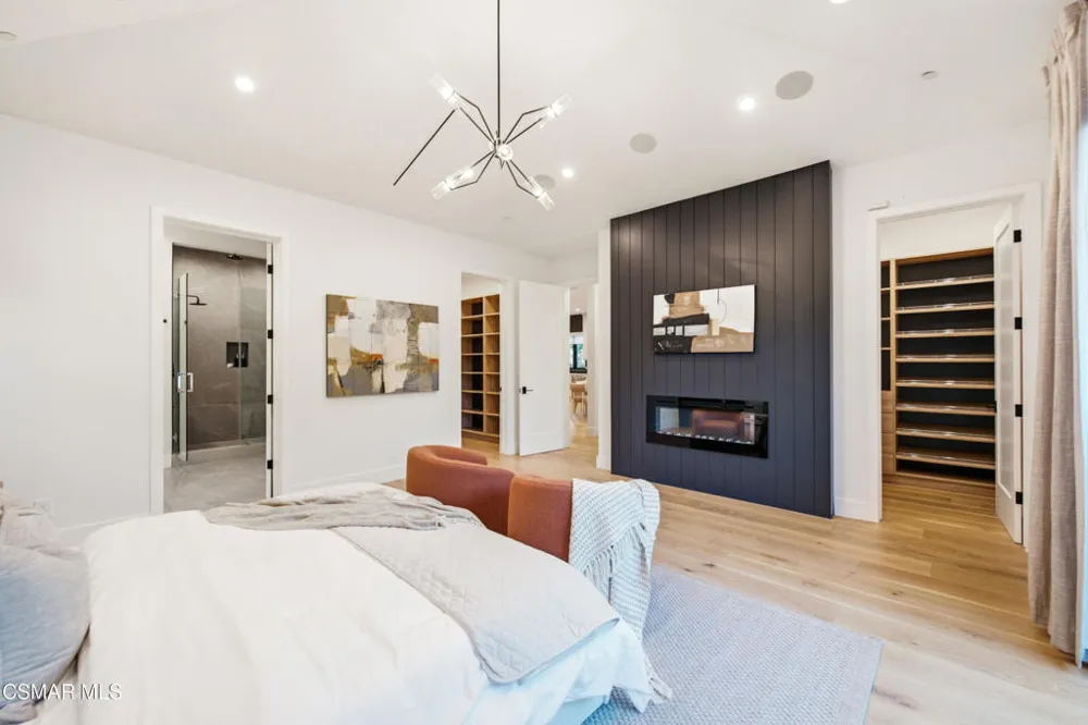 5444 Murietta Avenue Sherman Oaks, CA 91401