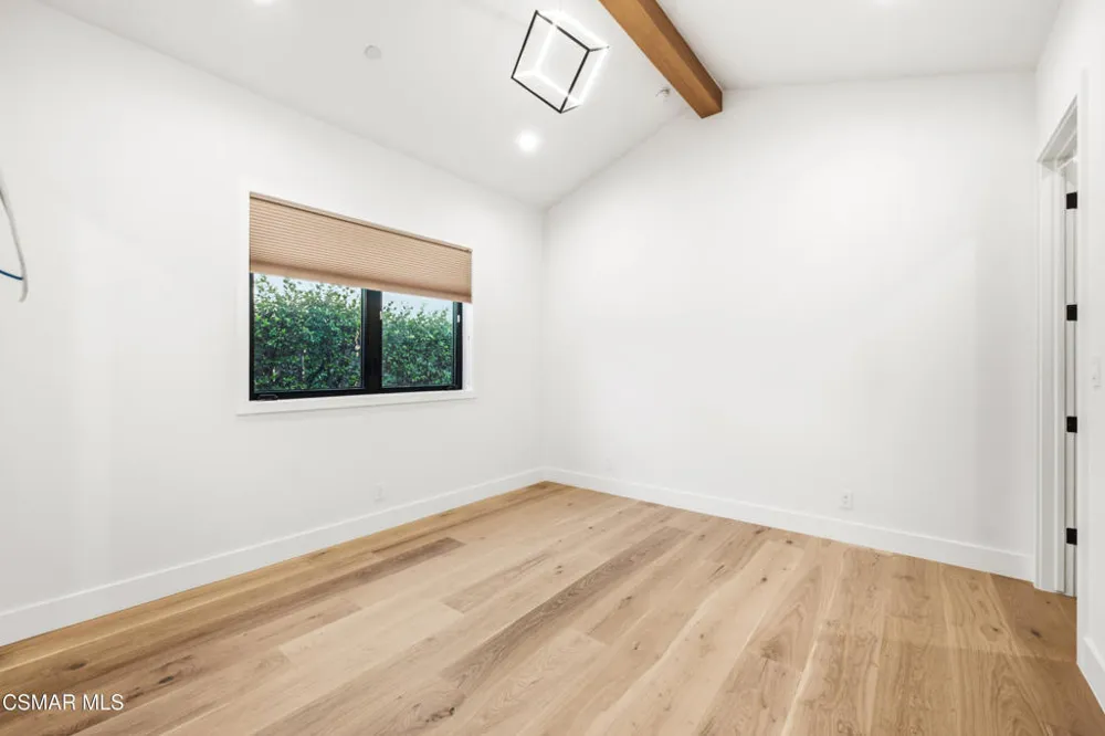 5444 Murietta Avenue Sherman Oaks, CA 91401