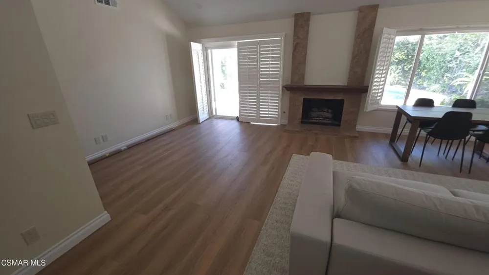 2794 Parkview Drive Thousand Oaks, CA 91362