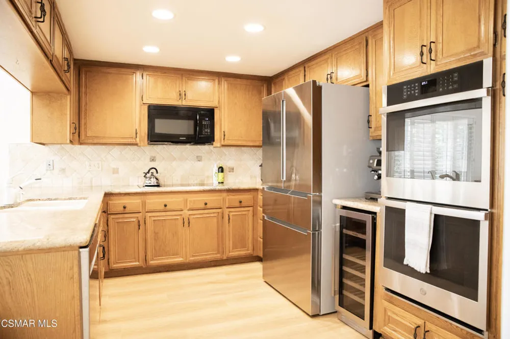 2794 Parkview Drive Thousand Oaks, CA 91362