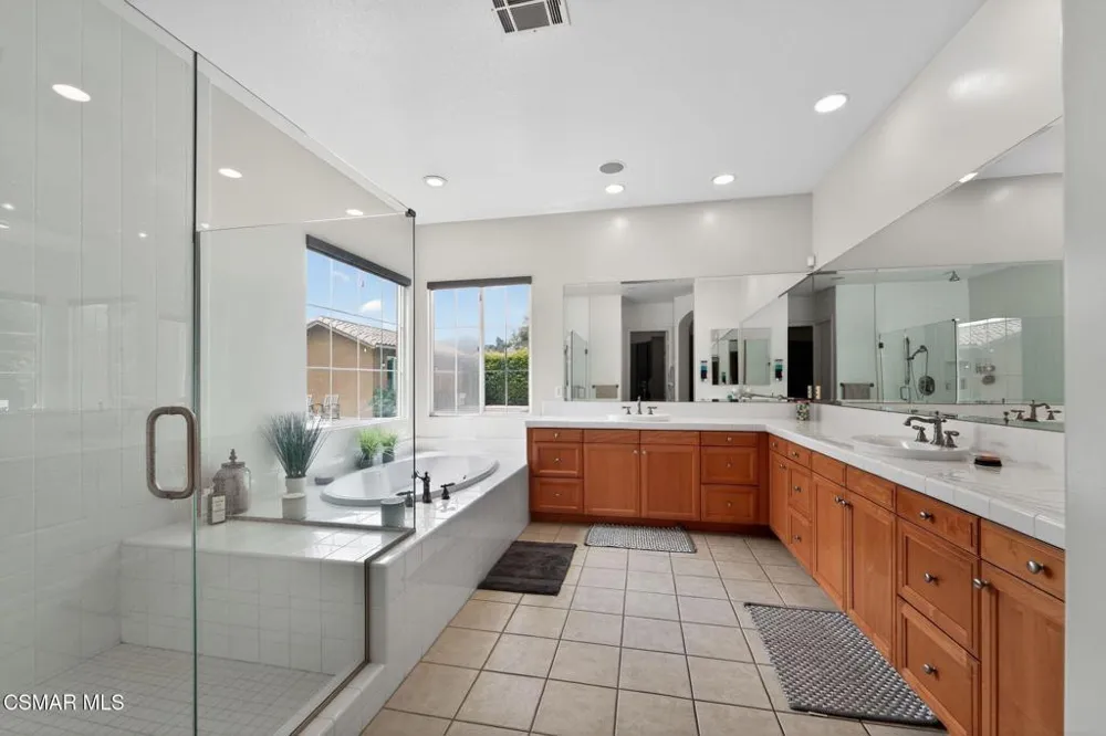 9651 Sagebrush Avenue Chatsworth, CA 91311