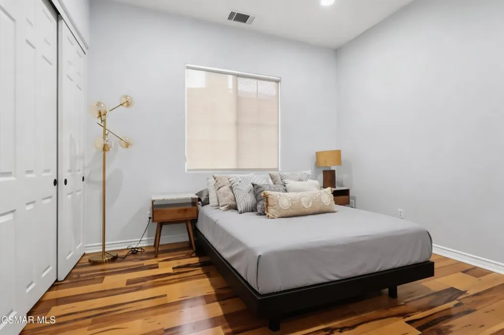 9651 Sagebrush Avenue Chatsworth, CA 91311