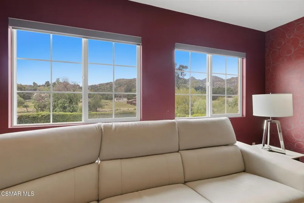 9651 Sagebrush Avenue Chatsworth, CA 91311