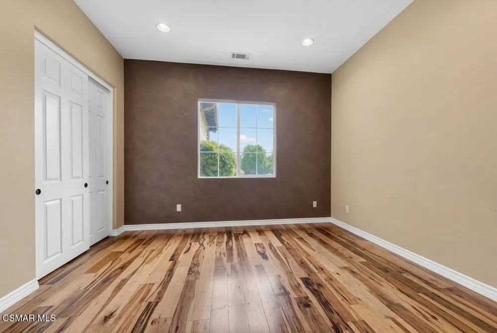 9651 Sagebrush Avenue Chatsworth, CA 91311