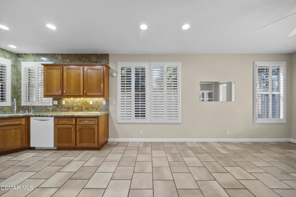 2503 Via Mantilla Camarillo, CA 93010
