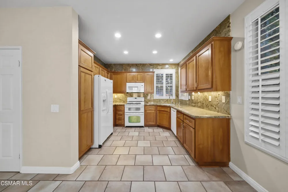 2503 Via Mantilla Camarillo, CA 93010