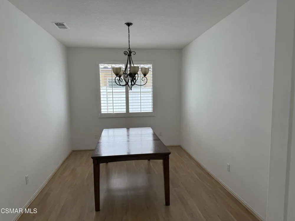 600 Clearwater Creek Drive Newbury Park, CA 91320
