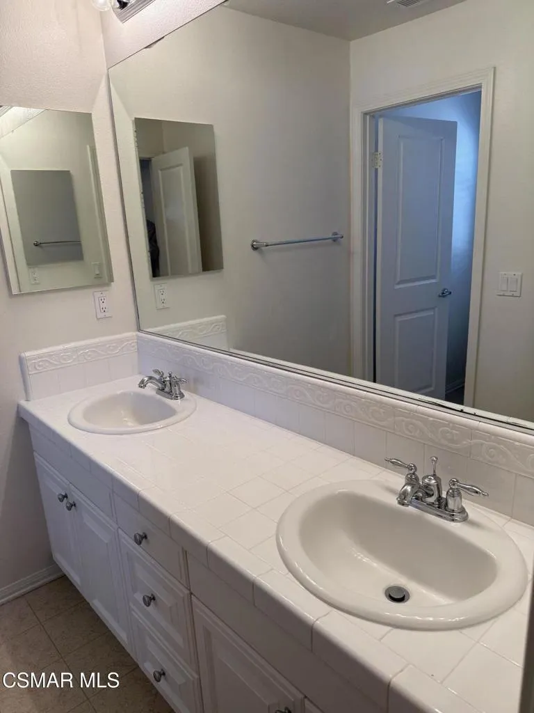 600 Clearwater Creek Drive Newbury Park, CA 91320