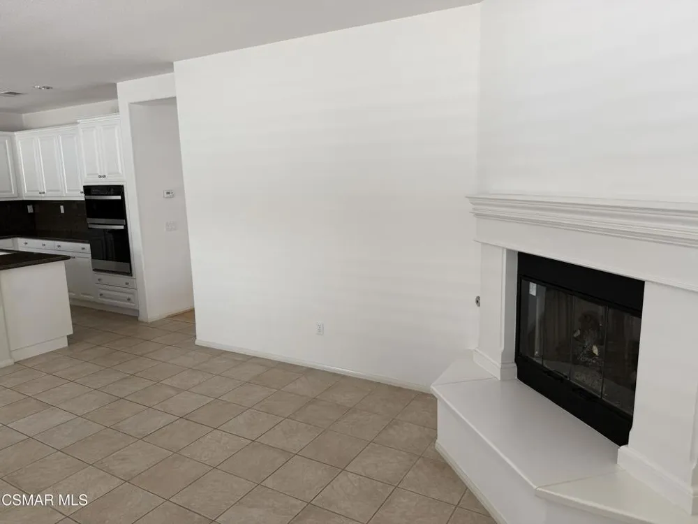 600 Clearwater Creek Drive Newbury Park, CA 91320