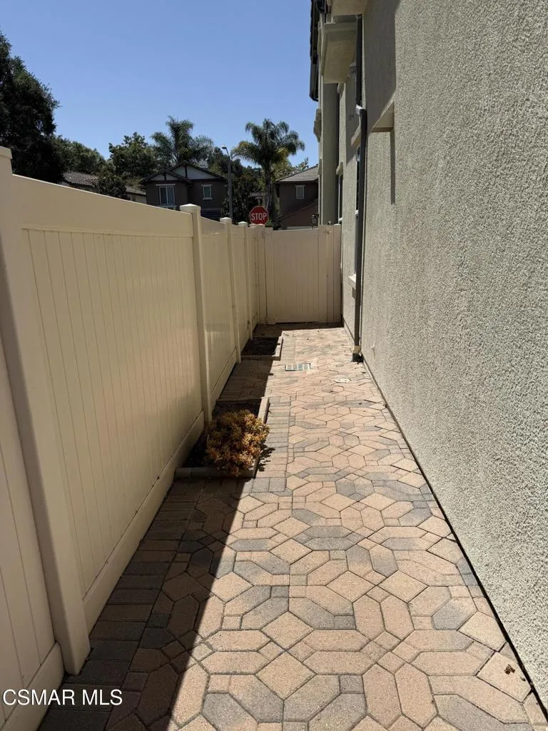 600 Clearwater Creek Drive Newbury Park, CA 91320