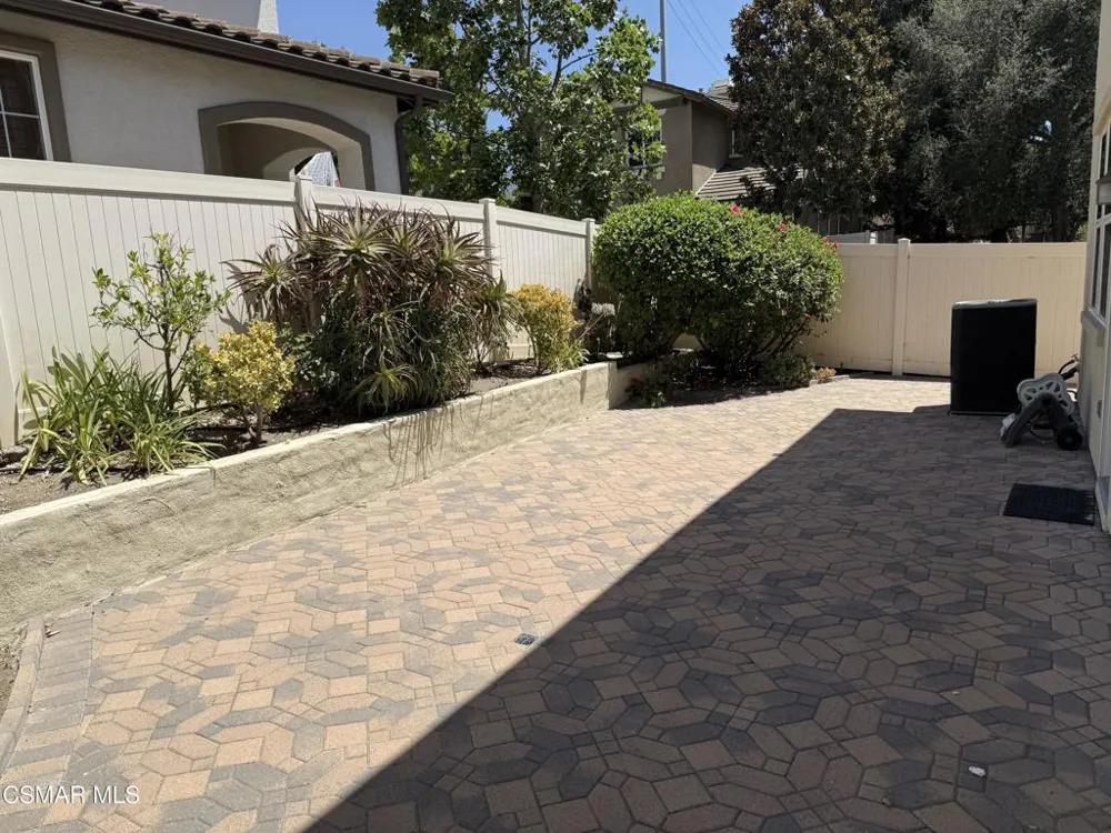600 Clearwater Creek Drive Newbury Park, CA 91320