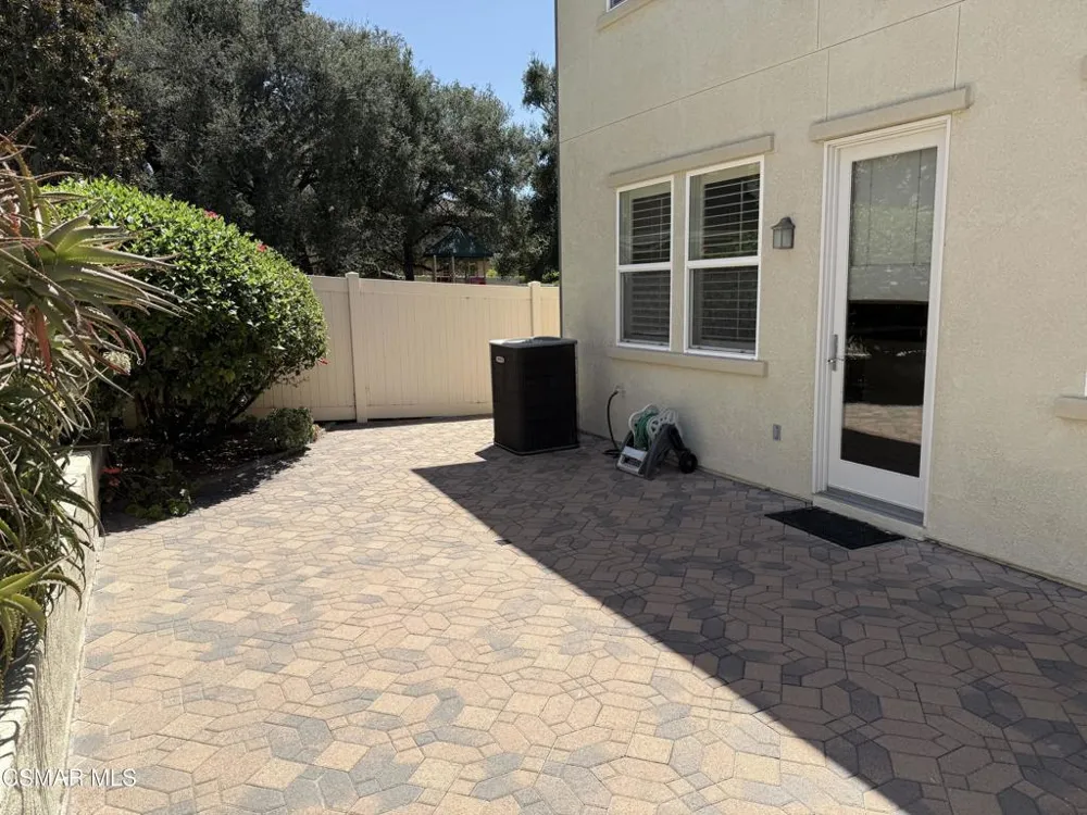 600 Clearwater Creek Drive Newbury Park, CA 91320