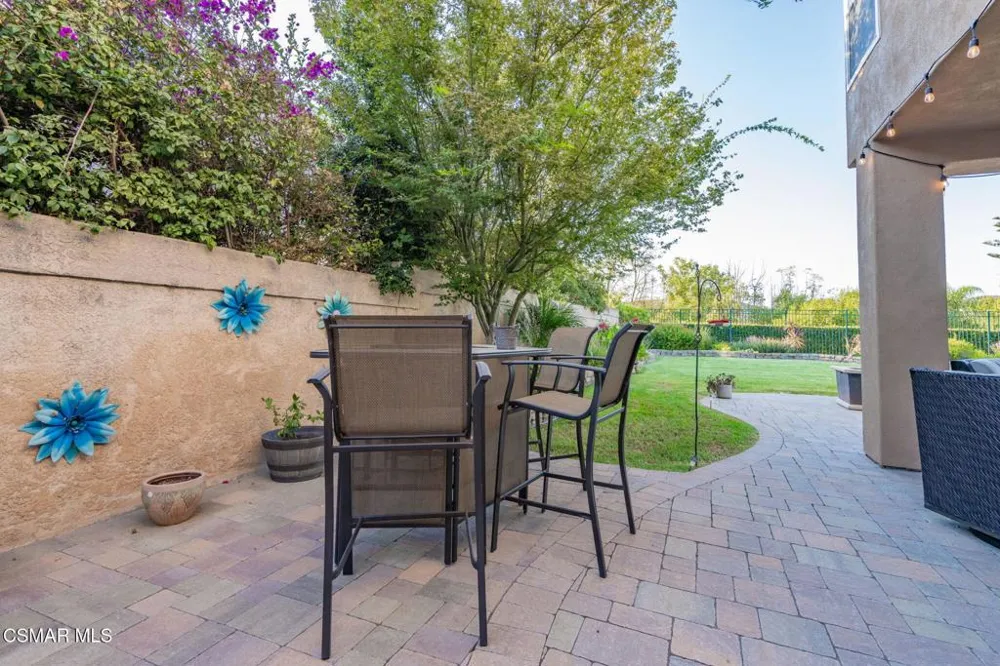 713 Twillin Court Simi Valley, CA 93065