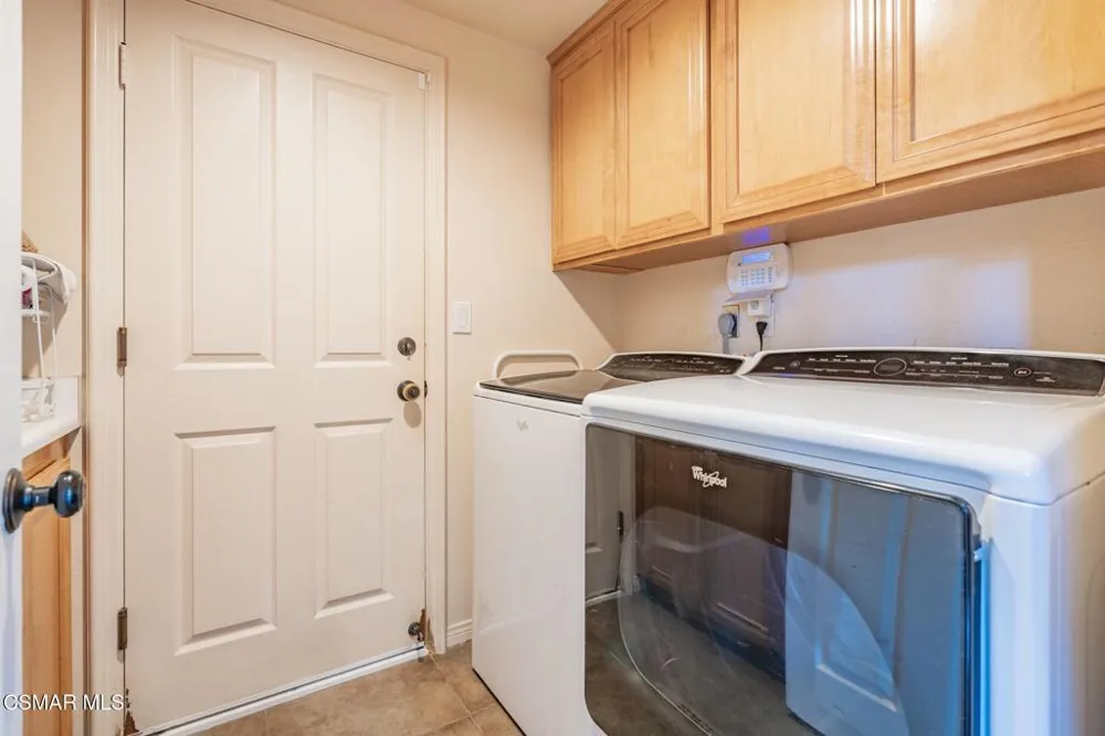 713 Twillin Court Simi Valley, CA 93065