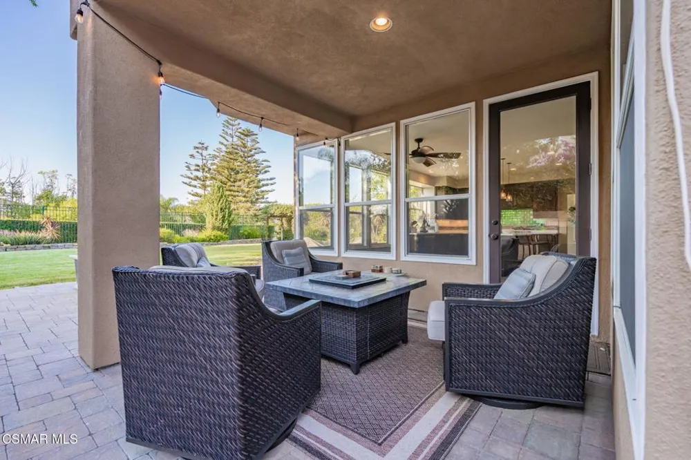 713 Twillin Court Simi Valley, CA 93065