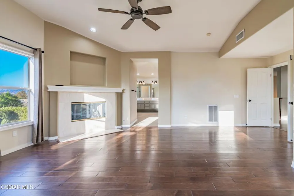 713 Twillin Court Simi Valley, CA 93065
