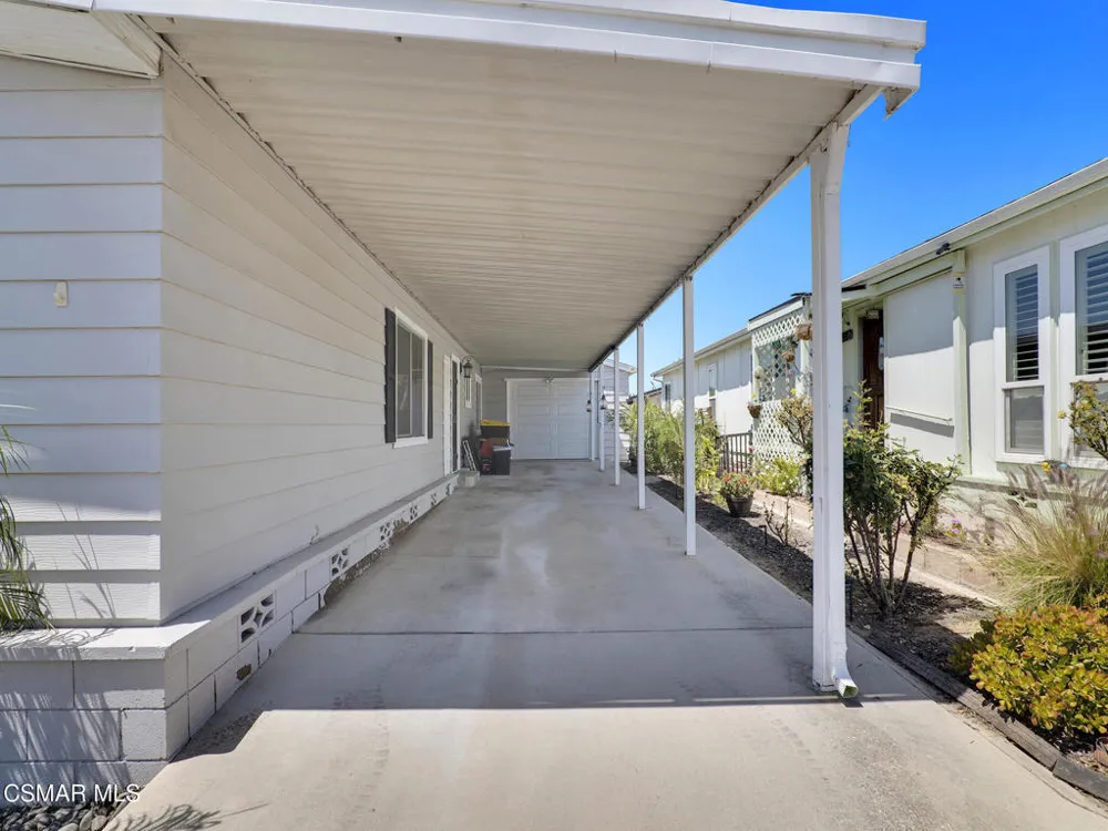 92 Poinsettia Gardens Drive Ventura, CA 93004