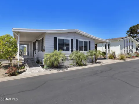 92 Poinsettia Gardens Drive