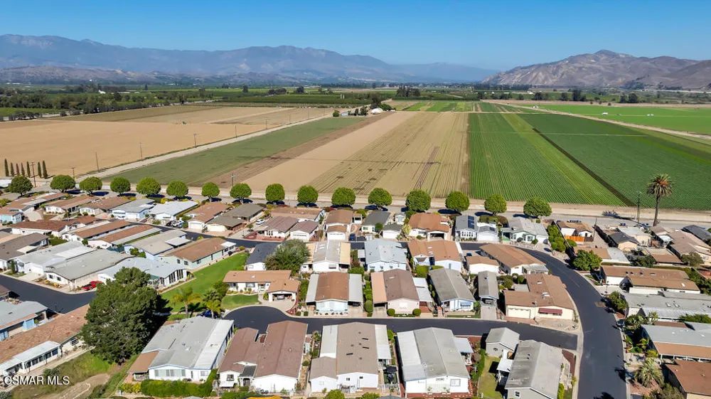 92 Poinsettia Gardens Drive Ventura, CA 93004