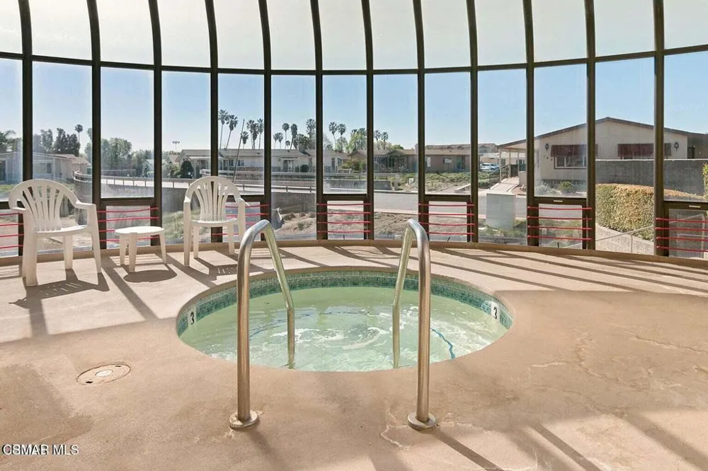 92 Poinsettia Gardens Drive Ventura, CA 93004